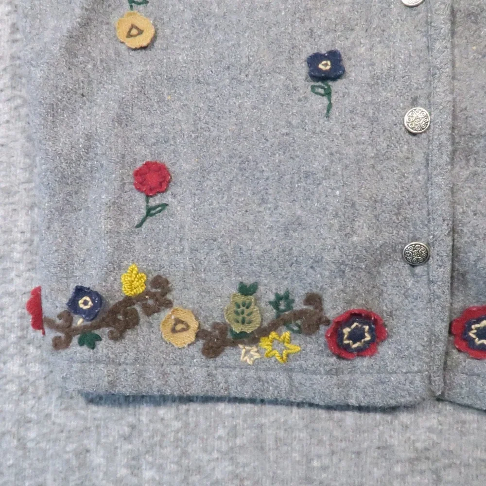 Casey & Max Wool Vest M Gray Floral Embroidered Metal Button Cottagecore Boho - Picture 5 of 9